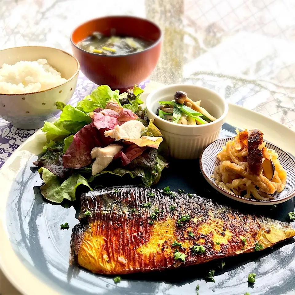 昼ごはん カレー風味焼き鯖定食|砂雪さん