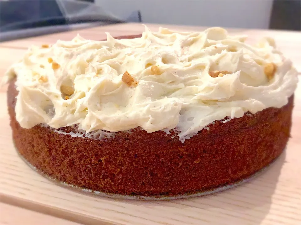 Carrot cake with lemon and cinnamon butter cheese cream|Alessandra de Lucaさん