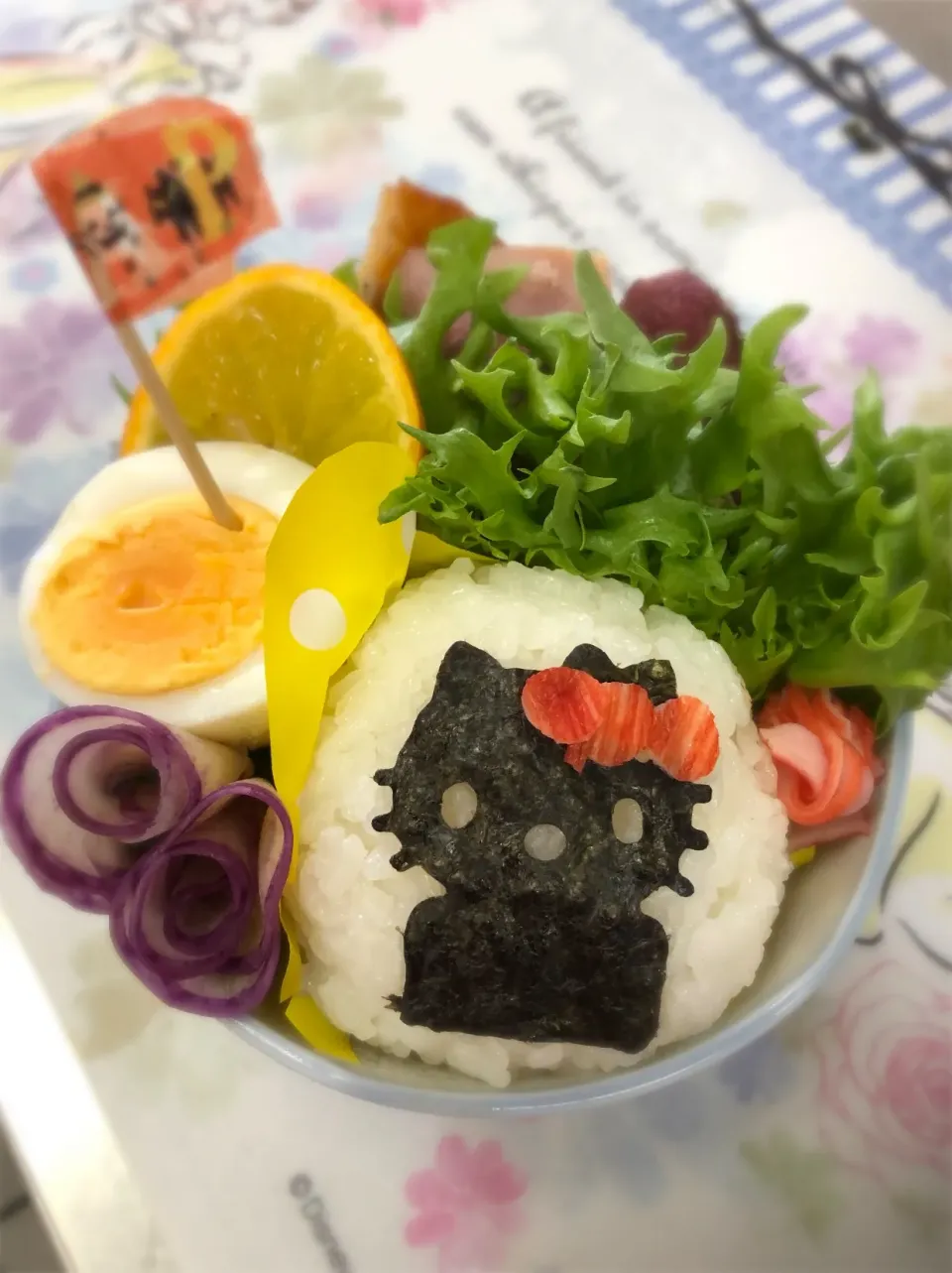 #キャラ弁  #おなかいっぱい幸せ  #大島愛子  #おにぎり弁当  #キティちゃん  #キティちゃん弁当 #永井海苔|大島愛子さん