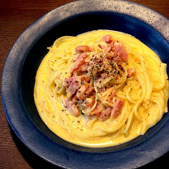 チェダーチーズとベーコンのカルボナーラ モスグリーン Snapdish スナップディッシュ Id 0a8oaa