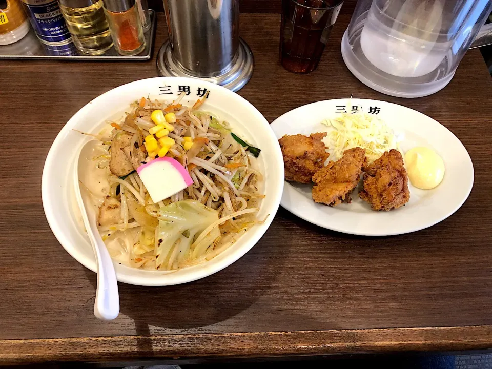 Snapdishの料理写真:濃厚タンメン+カラアゲ|しのぶさん