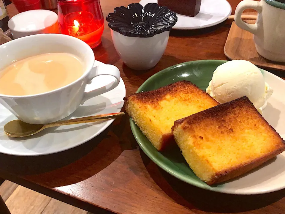 バターカステラとロイヤルミルクティ 泉区成田 Cafe NAKAO|8008さん