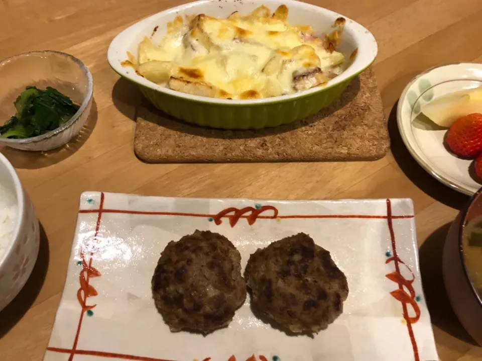 Snapdishの料理写真:味付けハンバーグ☆|Natsuki Ishikawaさん