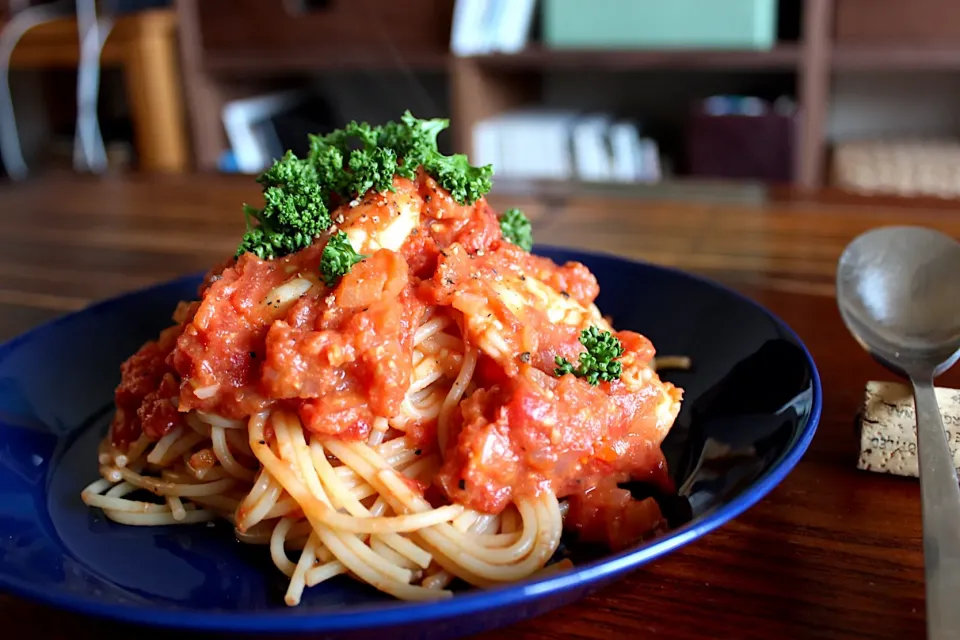 エビのトマトクリームスパゲッティ🍝|よっすぃさん