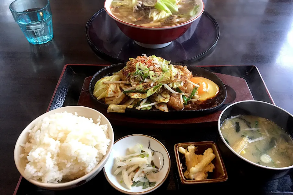 とり安 鉄板ホルモン定食|Kouji  Kobayashiさん