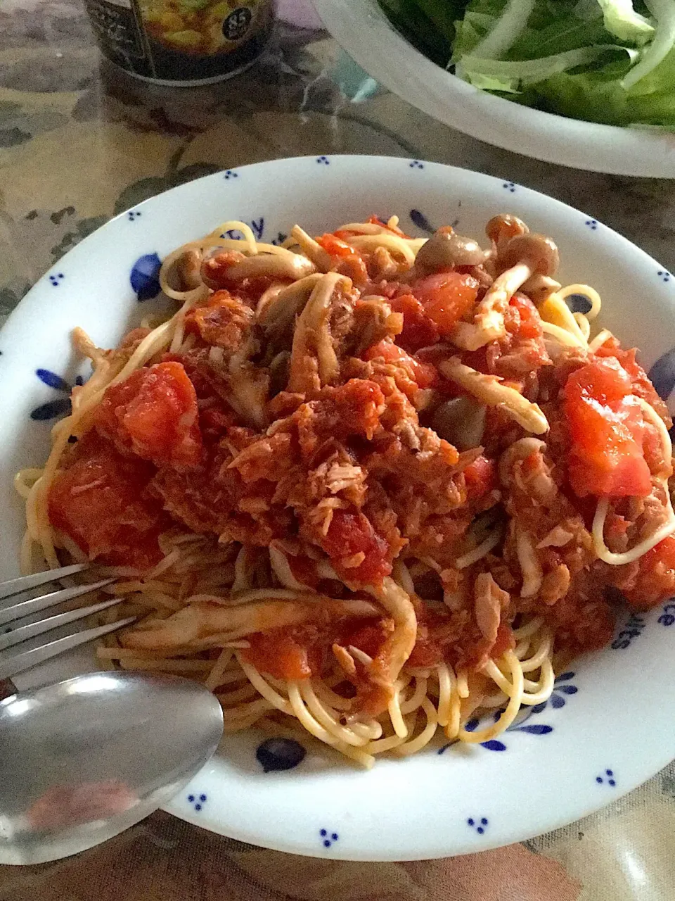 ツナとキノコのトマトソースパスタ 丸ごとトマト入り🍅|cheezuさん