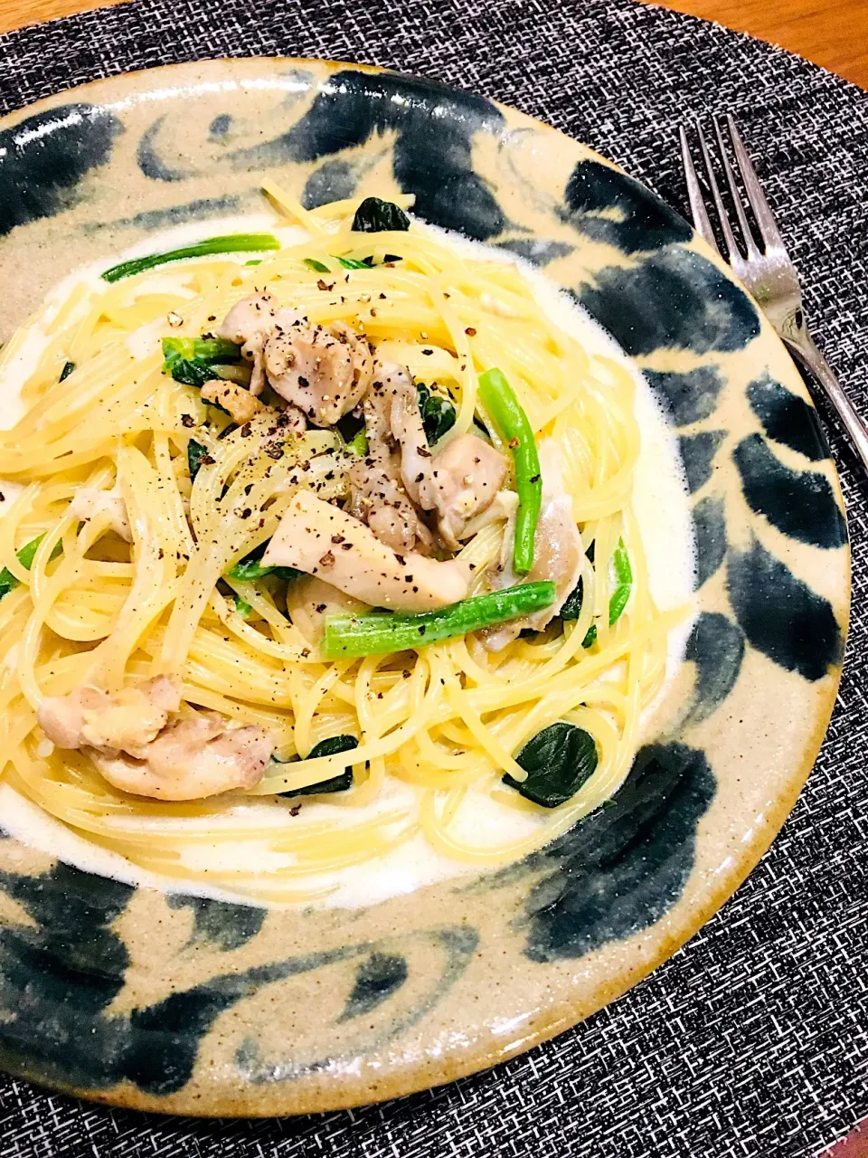 夜ご飯✨チキンとほうれん草舞茸のクリームパスタ|ミッチ☆ママさん