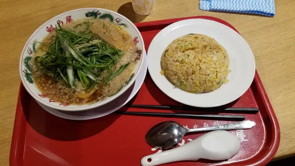 魁力屋の九条ねぎラーメンと焼き飯のセット|Morito Kamiyaさん