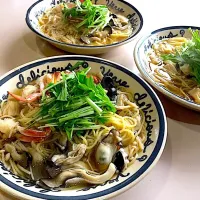 牡蠣とワタリガニときのこの和風あんかけスープパスタ