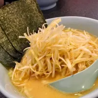 成家 味噌ラーメン|もにもにかさん