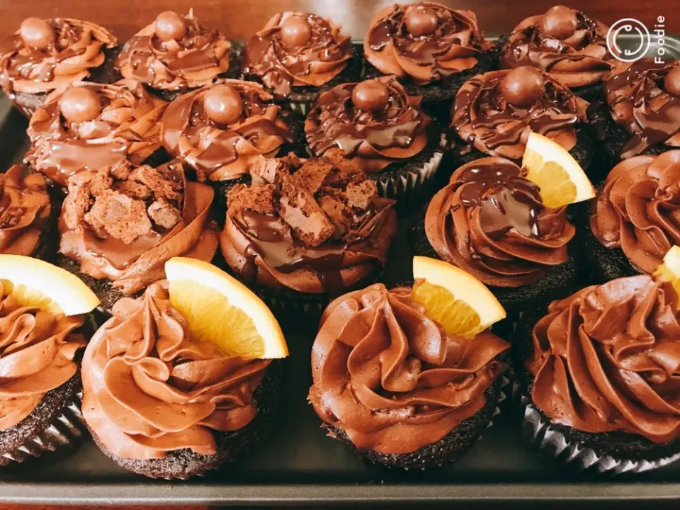 Chocolate Cupcakes（🍊orange, Whopper, Brownie Brittle）チョコレートカップケーキ|🌸Emery Mさん