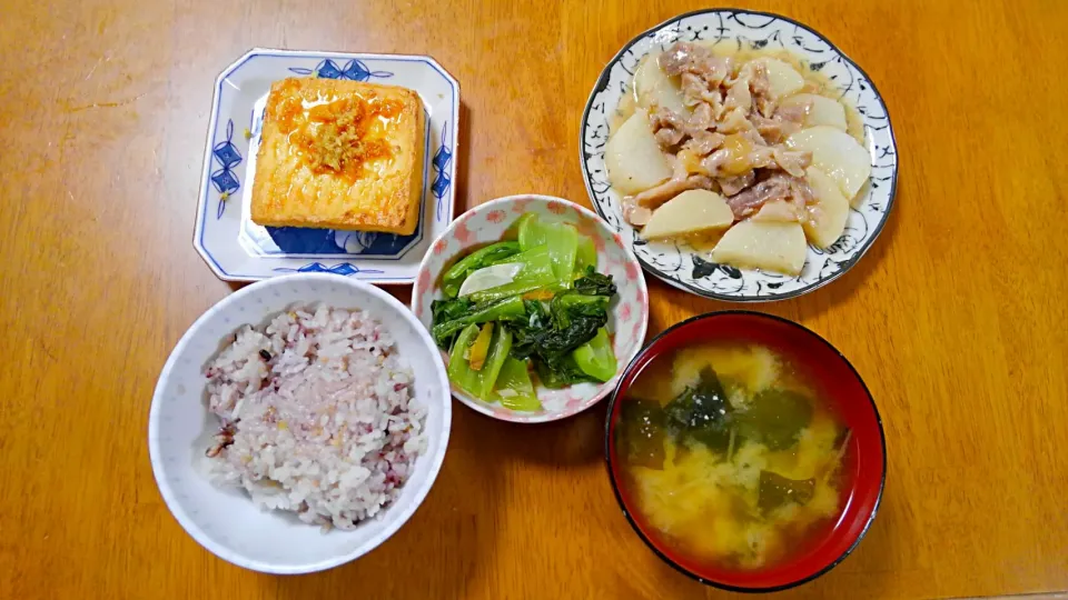 ２月５日　豚肉と長いものレンジ蒸し　チンゲン菜の蒸し物　厚揚げ　玉ねぎのお味噌汁|いもこ。さん