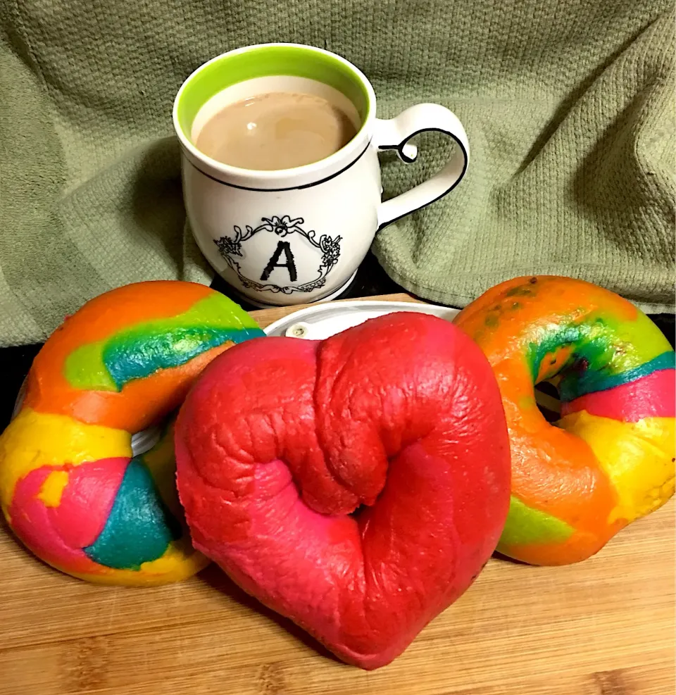 Heart & Rainbow Bagels  #rainbowbagel #heartbagel  #valentinesday ☕️🥯|🌺IAnneさん