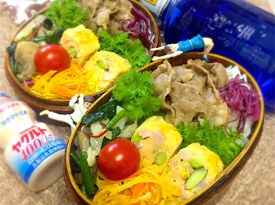 豚🐷生姜焼き&枝豆入り彩りチーズ🧀オムレツ&あわび茸とキャベツほうれん草のペペロンソテー&2色人参ラペ🥕&しばわかめ&わさび菜&プチトマト🍅の夫婦お弁当♪

 #弁当  #フチ子  #生姜焼き  #オムレツ  #ペペロンチーノ風  #キャロットラペ  #あわび茸|桃実さん