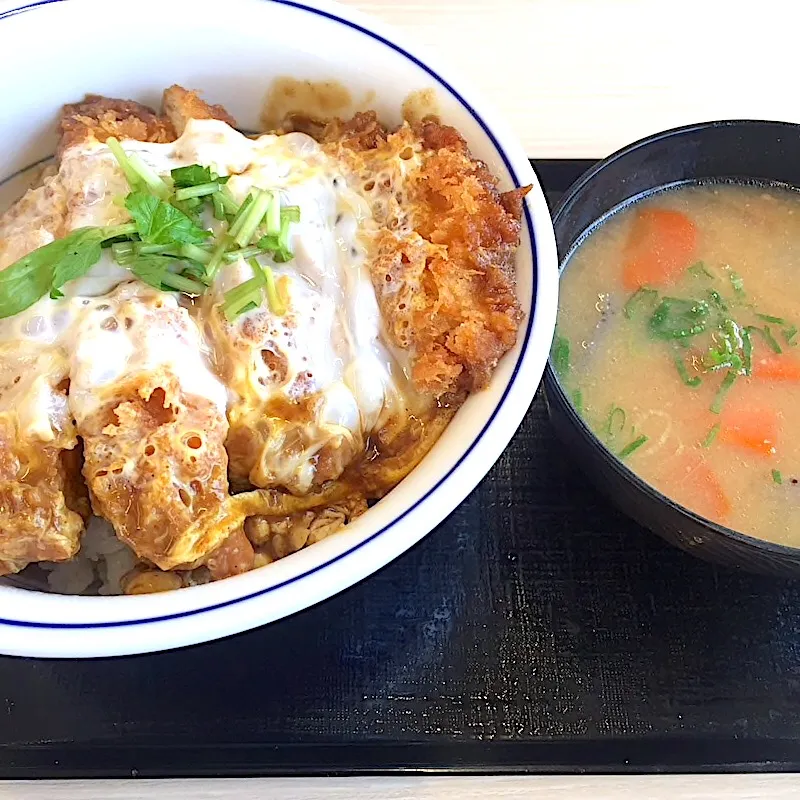 チキンカレーカツ丼|Masahiko Satohさん