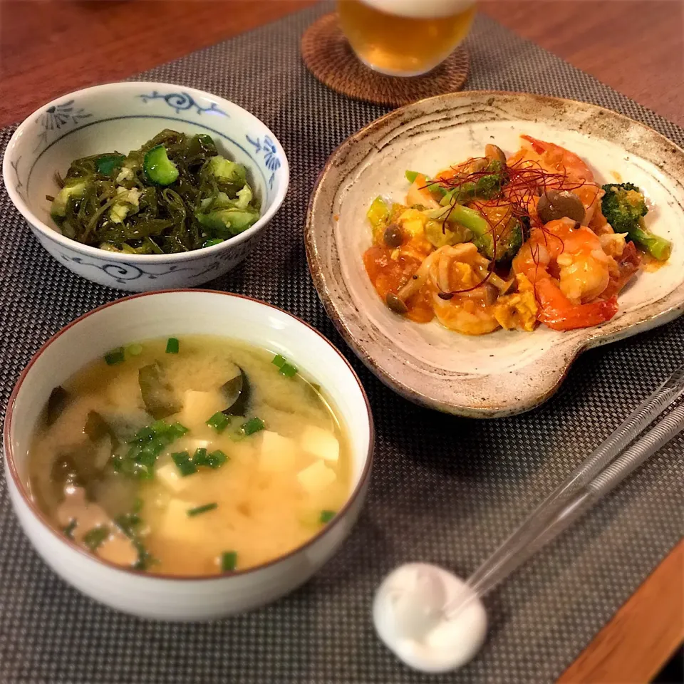 海老チリ
きゅうりとめかぶの梅和え
味噌汁|𓇼 Ⓢ Ⓗ Ⓘ Ⓝ Ⓞ Ⓑ Ⓤ 𓇼さん