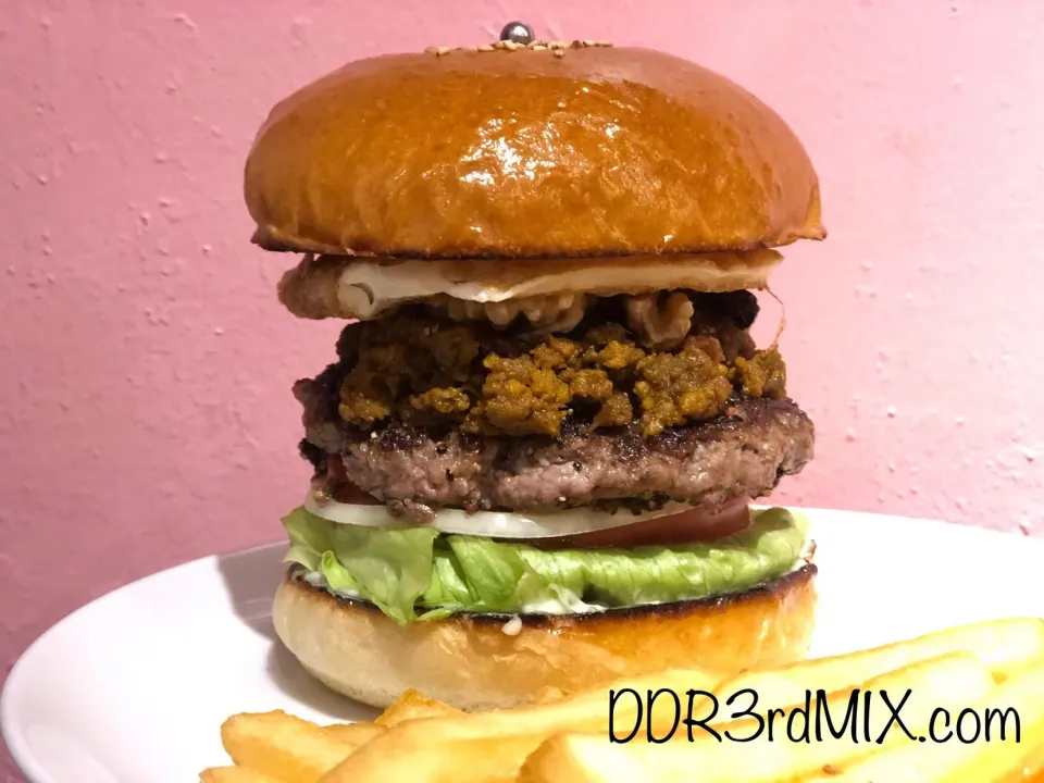 バーガー&ミルクシェイク クレインでマンスリーバーガーのキーマバーガー|ddr3rdmixさん