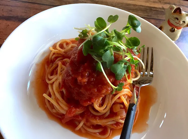 にんにく入りのトマトソースのパスタ|Sacchinさん