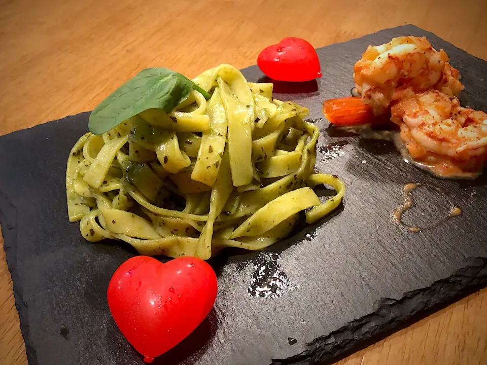 Basil Pasta with sauté shrimp|🌸ルビーかわな🌸さん