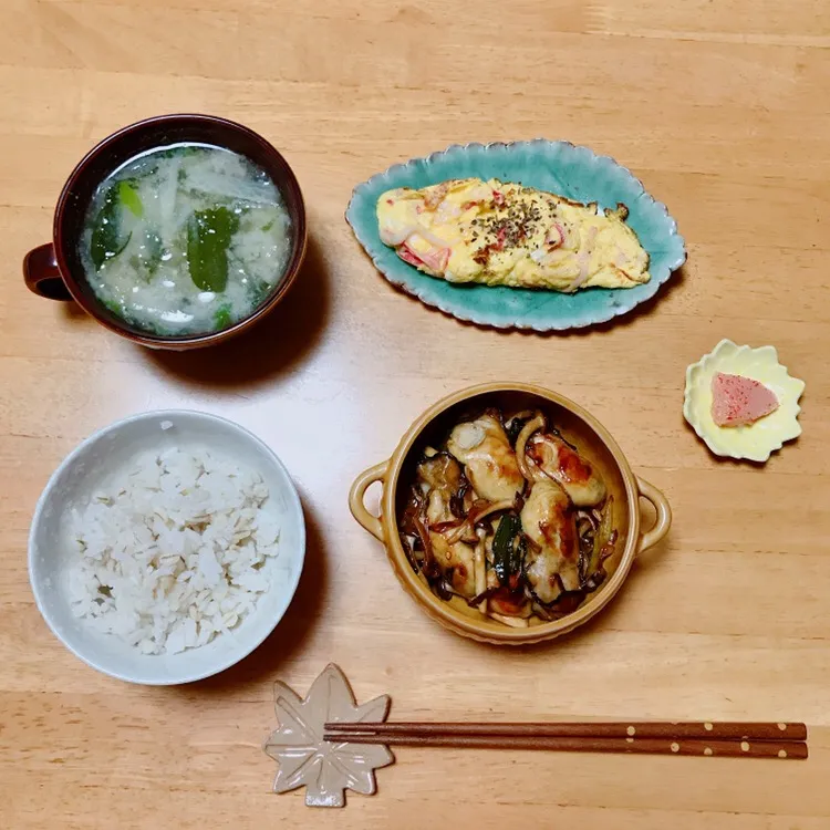 カキとキノコの味噌焼き🍄
カニカマオムレツ🍳|ちゃみこさん