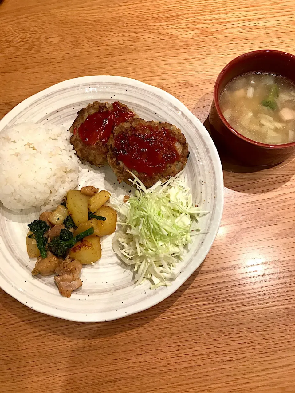 ハンバーグの晩御飯|KAEさん