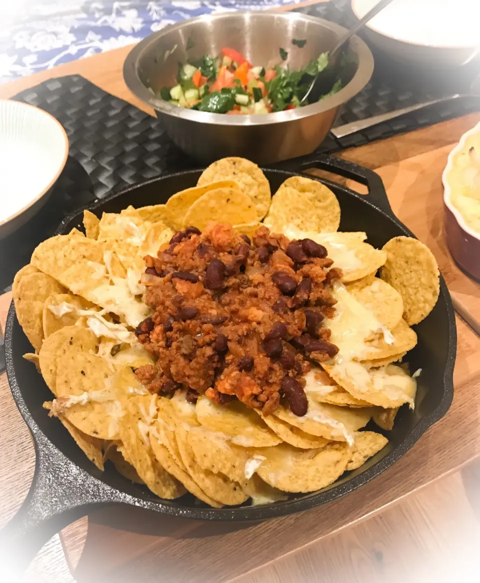 ナチョチップスとサルサソースで〜美味しく楽しく手抜きディナー🍽|YOさん