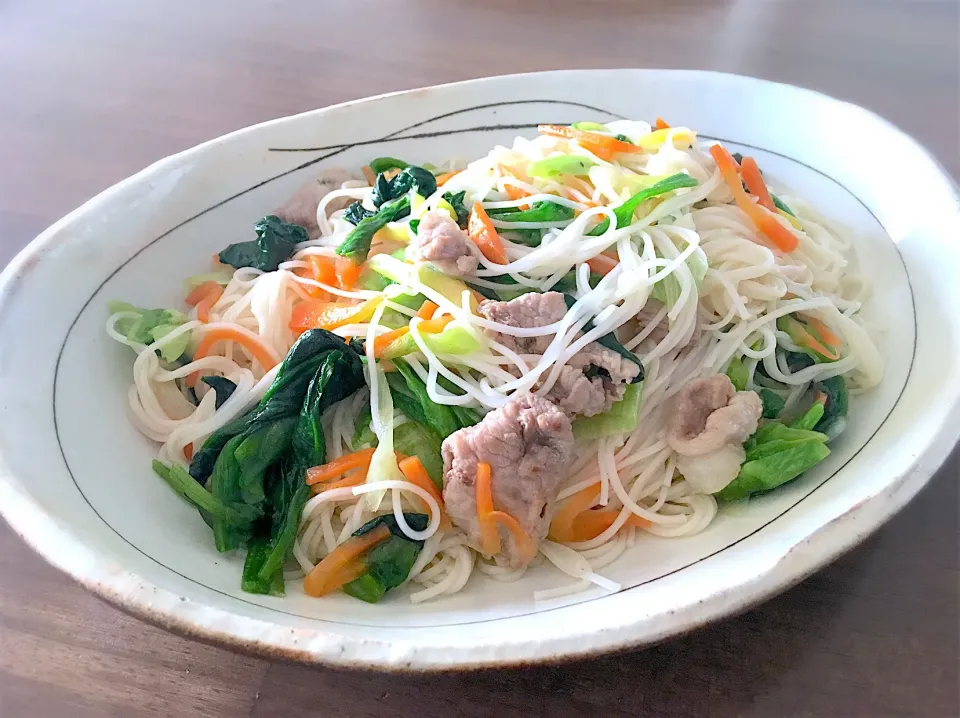 素麺チャンプルー  〜  沖縄製粉の龍頭素麺で作るとベタベタせず、玉にもならなくて美味しくできます(^o^)/|リフルシャッフルさん