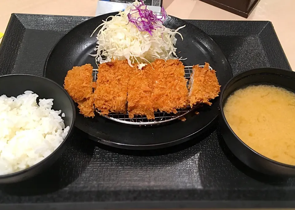 松乃家ロースとんかつ丼🍚🥓|ありささん