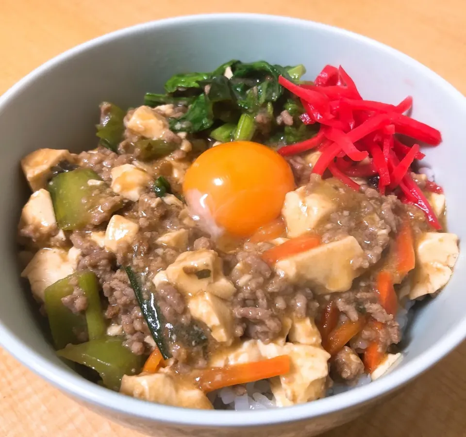 Snapdishの料理写真:麻婆豆腐丼|まちゃさん