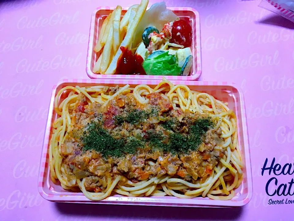 豆乳ミートソースパスタ🍝＆たまごサラダ＆ポテト🍟|くろねこっく🐈‍⬛さん