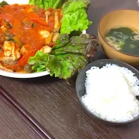 鶏肉のトマト煮🍅|まさるさんさん