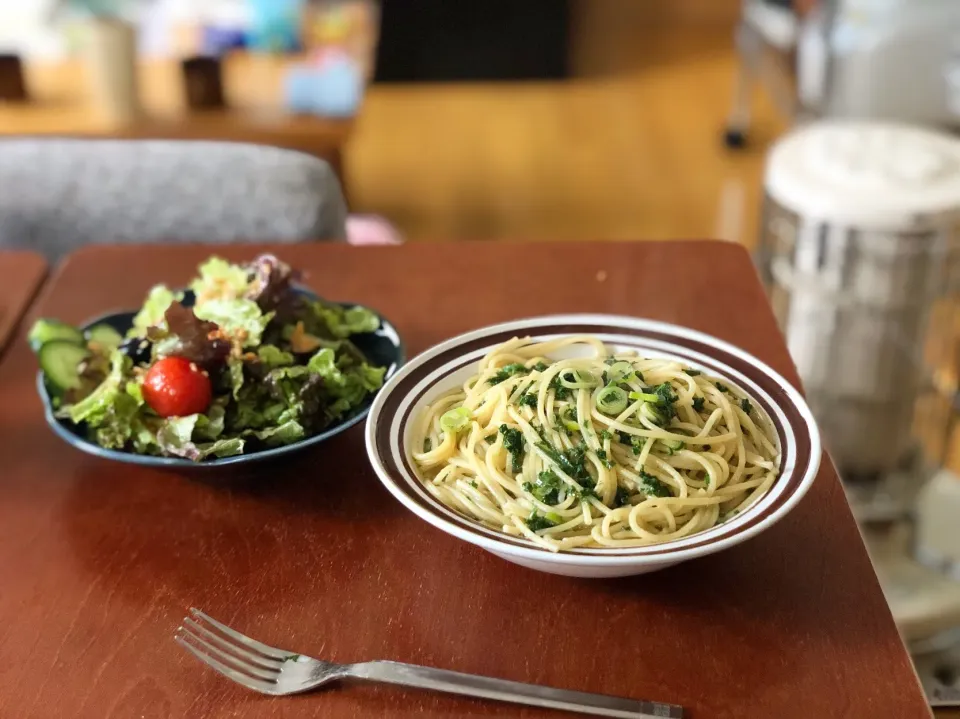 Snapdishの料理写真:パセリが主役のパスタ🌿|Imanaka Yukikoさん