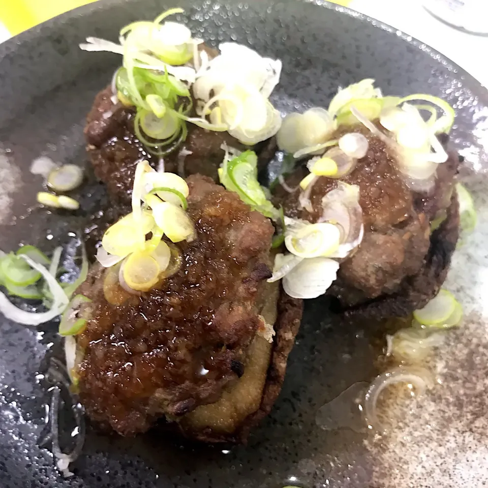 大きなお口でパクリ しいたけのあっさり肉詰め 作り方・レシピ | 料理・レシピ動画サービスのクラシル|lamare712さん