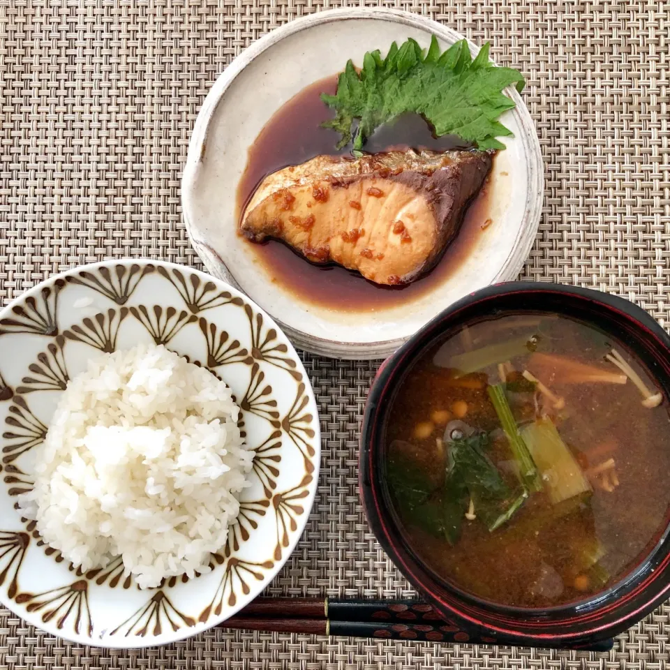 月曜日の朝ごはん定食🍚|saoricocoさん