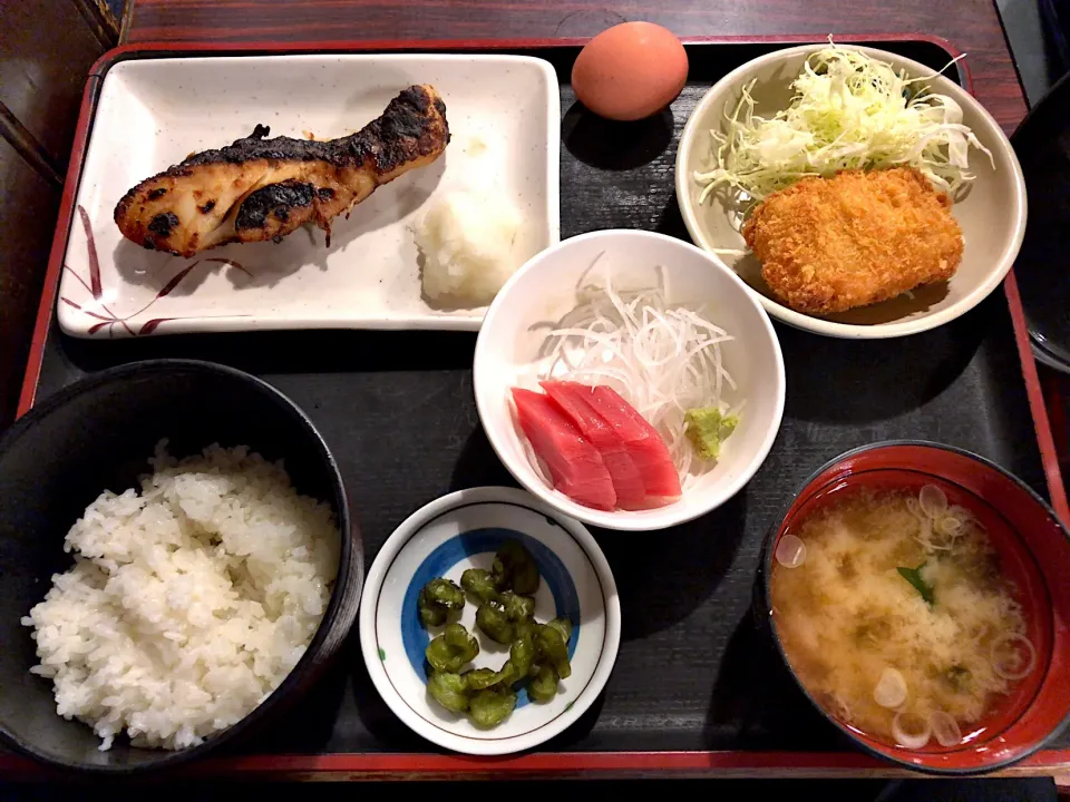 包丁や日替り和定食（タラみそ漬焼、マグロ刺、イカカツ）|T. Wonderさん