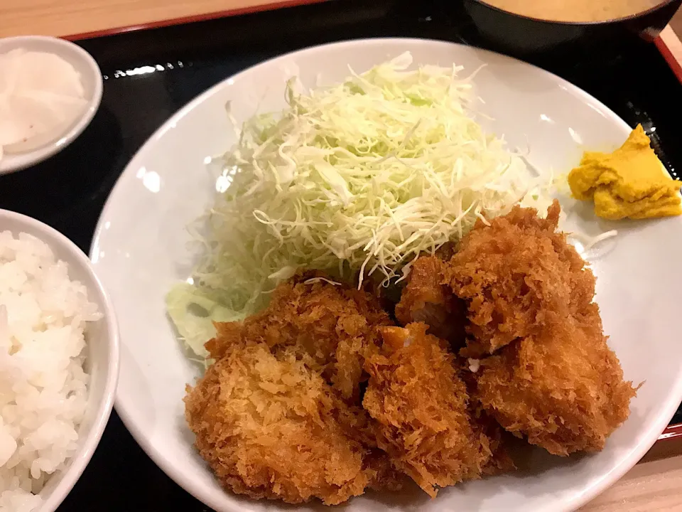 ヒレカツ定食🐷|ちーさん