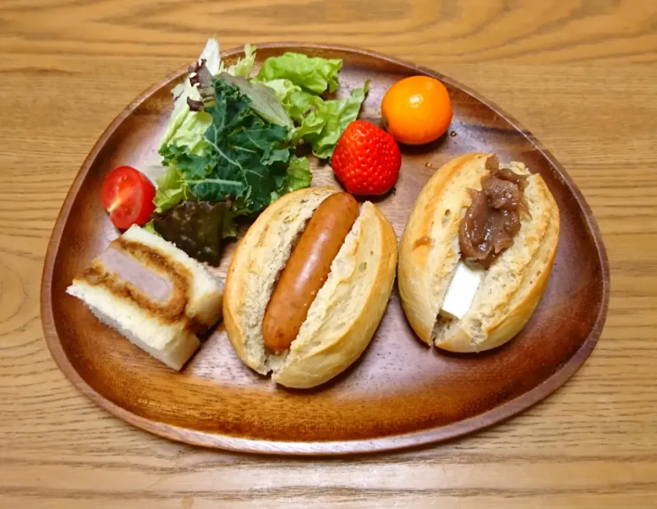 『メニセーズ プチパンととんかつ伊勢のカツサンドで朝ごはん』|seri-chanさん