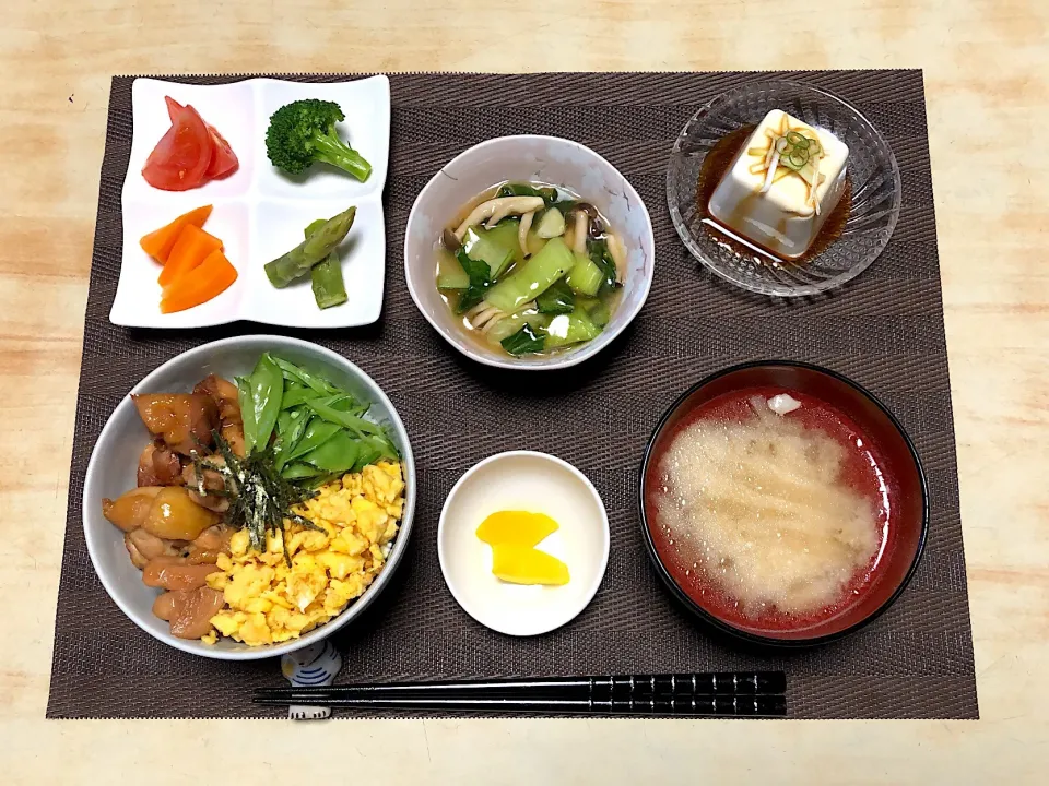 Snapdishの料理写真:照り焼きチキンの三色丼❤️|ayakaさん