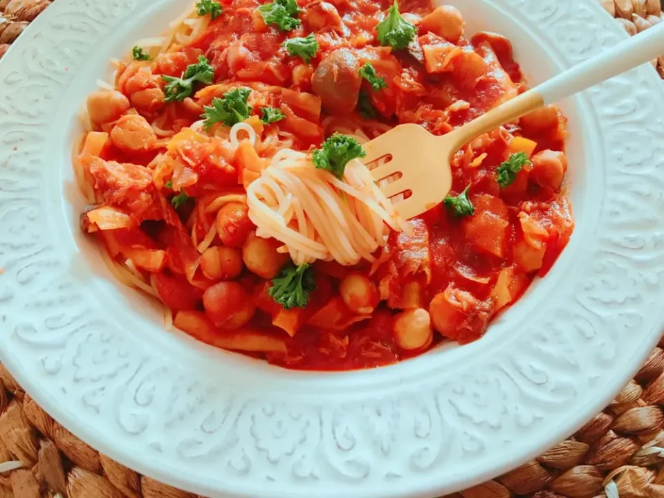 ひよこ豆のトマト🍅ソースパスタ🍝|Tomoさん