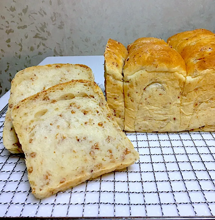 Buckwheat Sandwich Bread (tangzhong method)|gonbenさん