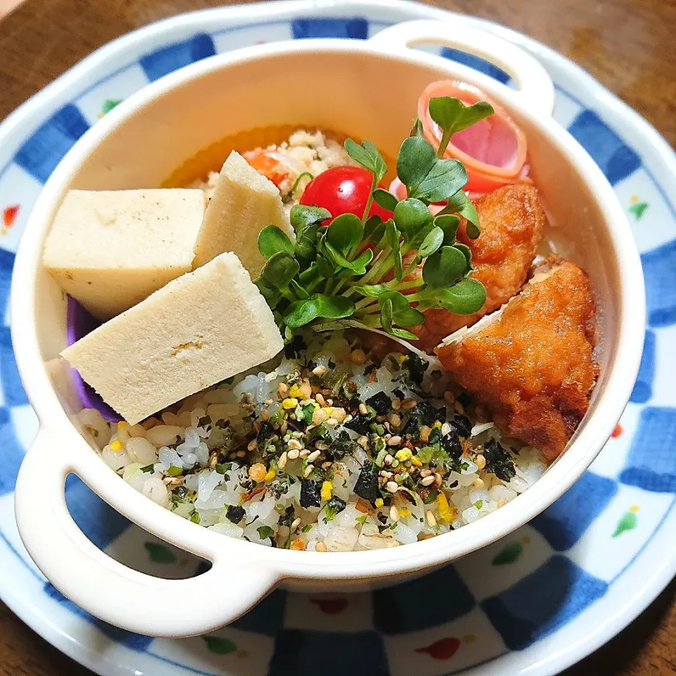 私弁当🍱
  わさびふりかけ
  高野豆腐😊|miimiさん