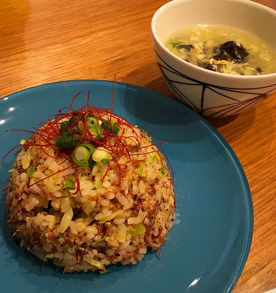 コンビーフとキャベツの炒飯 & きくらげのとろみ中華スープ|くろあおさん