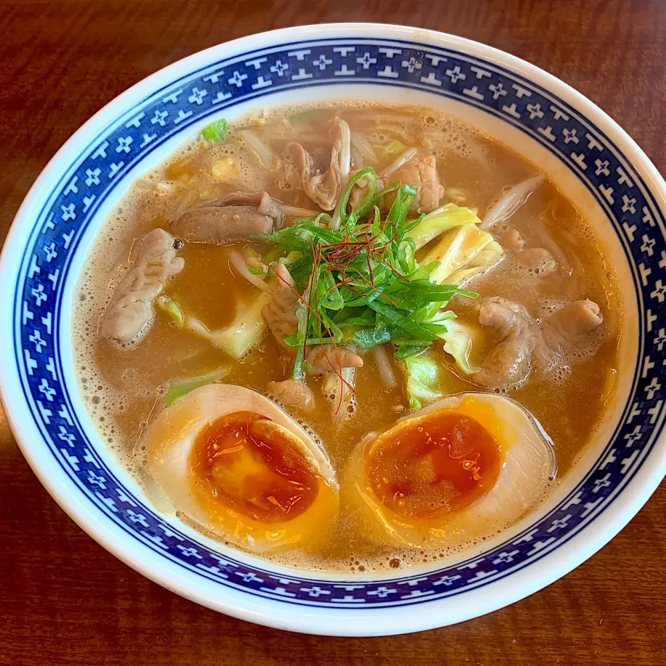 もつ煮みそラーメン＋煮卵✨800円|Miki Takeuchiさん