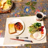 Snapdishの料理写真:本日の朝ご飯🥞|さとるさん