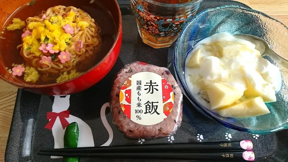 お昼ごはん🍜|しまだ ちえこさん