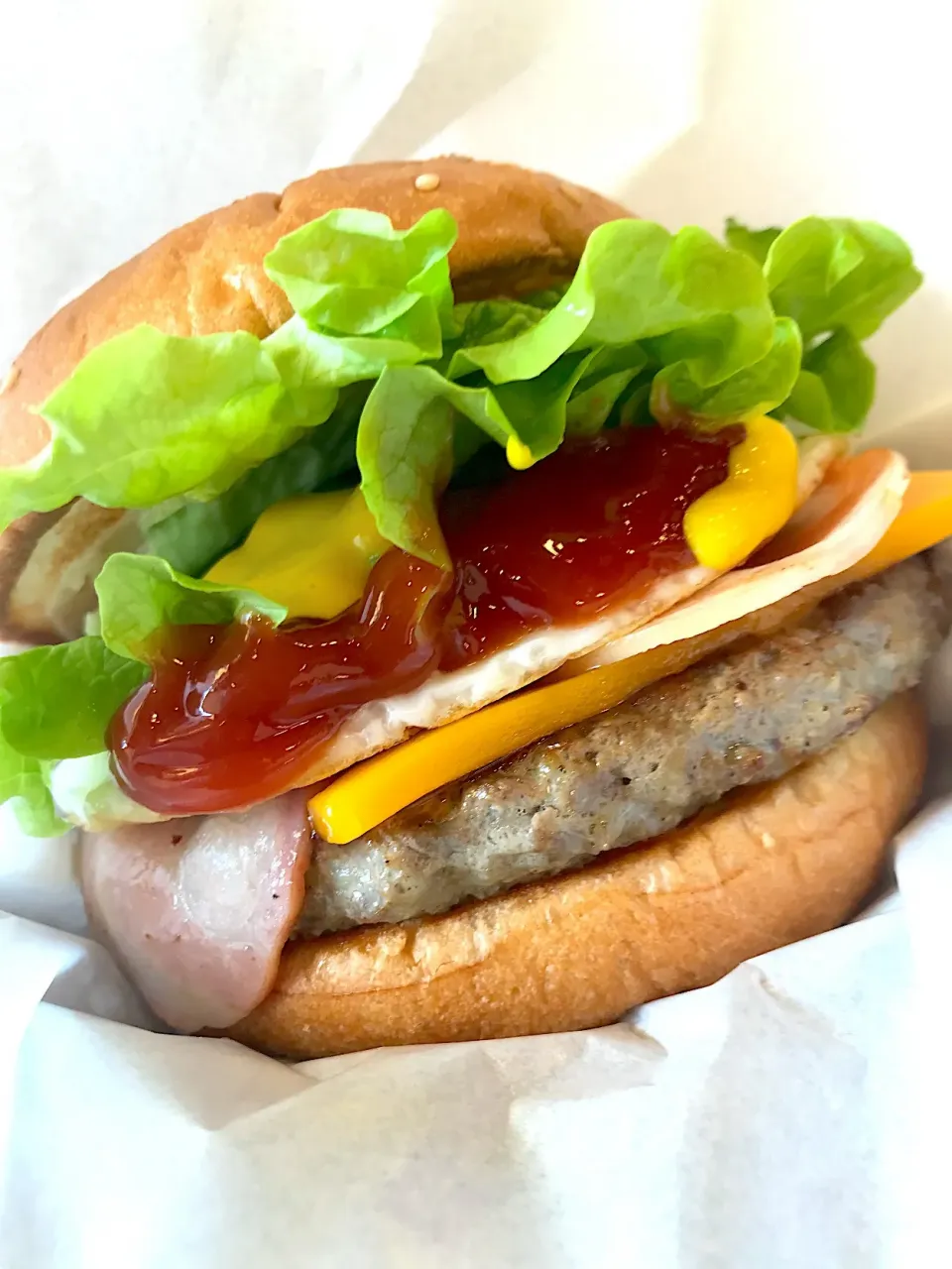 Snapdishの料理写真:クラシックベーコンエッグチーズバーガー！|Tomyさん