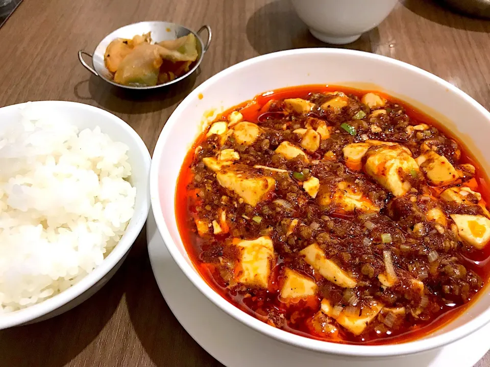 名物セットの麻婆豆腐|マハロ菊池さん