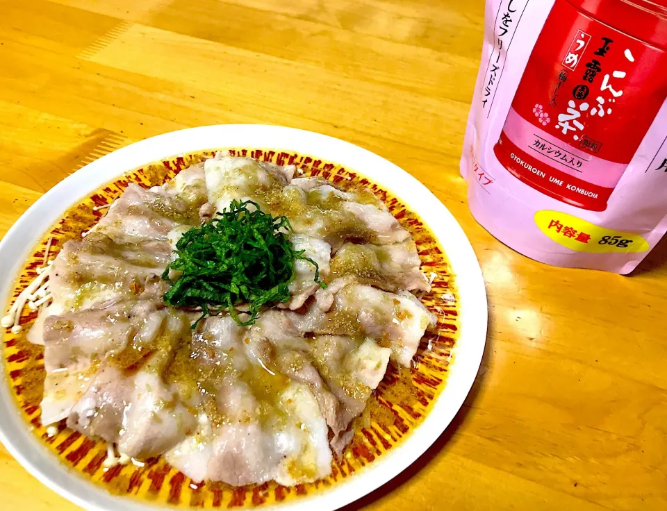 豚バラ肉とえのきのレンチン蒸し 梅昆布茶風味|sho_shoさん