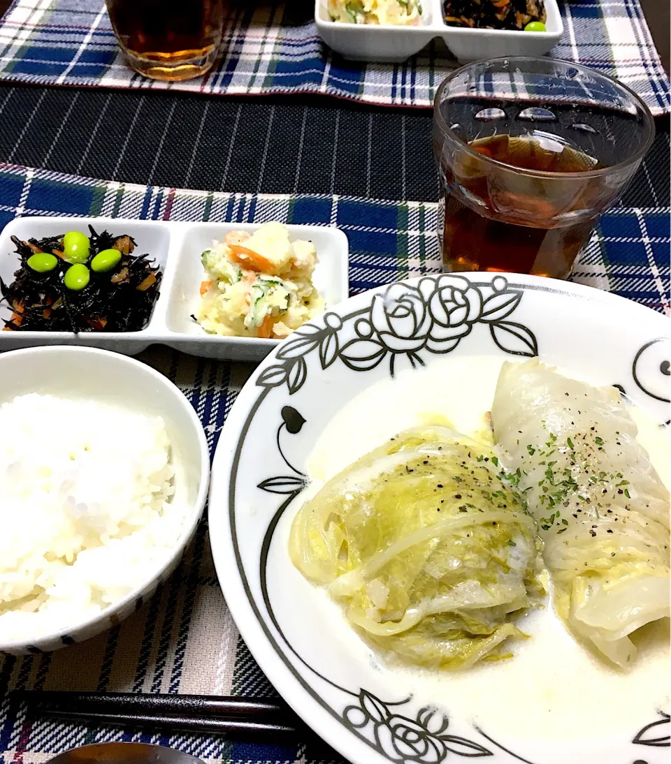 Snapdishの料理写真:・ロール白菜のクリーム仕立て ・ポテトサラダ ・ひじき煮|ちぐあささん