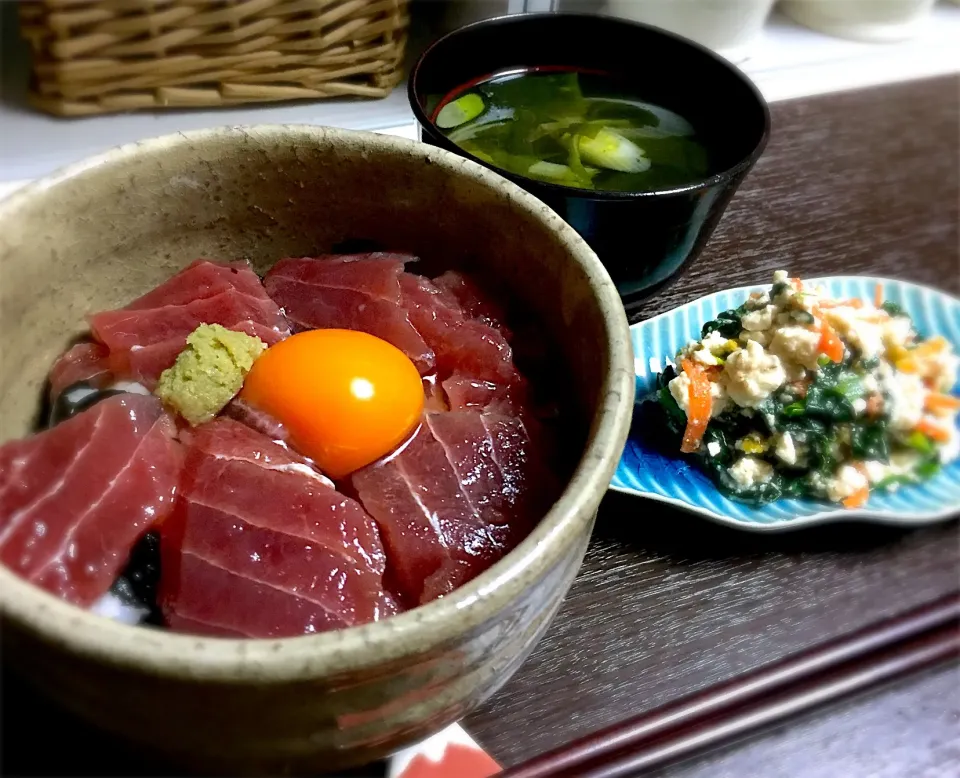 鮪の漬丼 玉子のっけ|Atsuさん